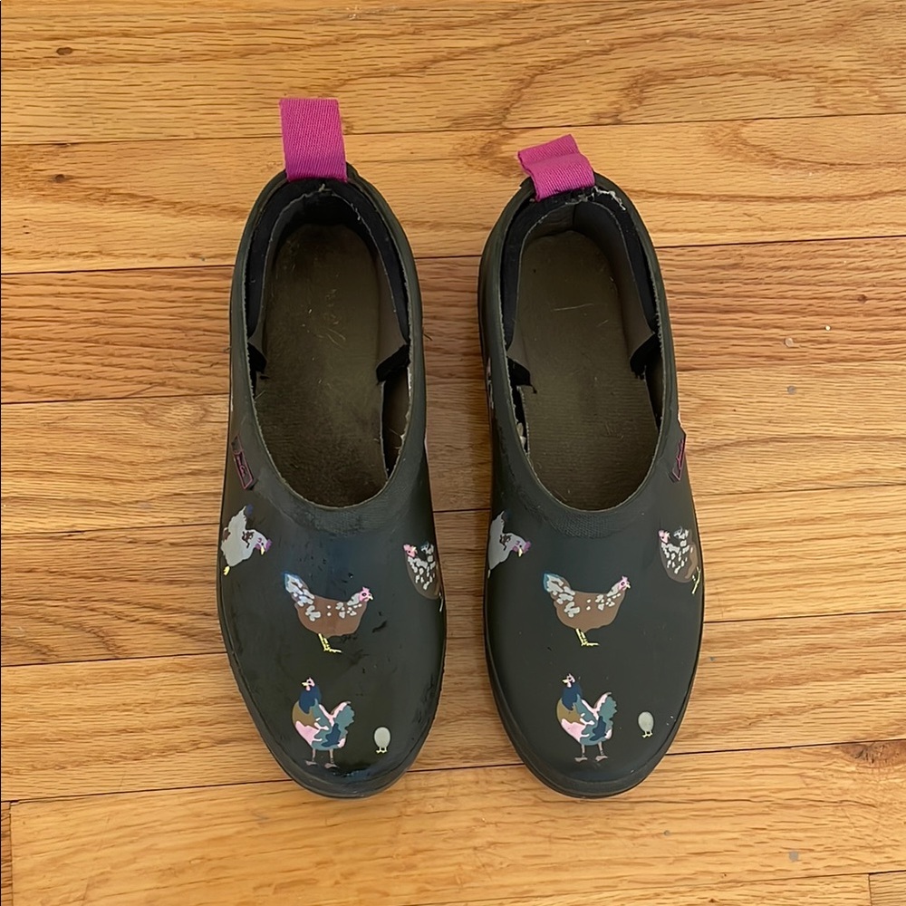 Joules Pop On Rubber Rain Clogs - Chicken